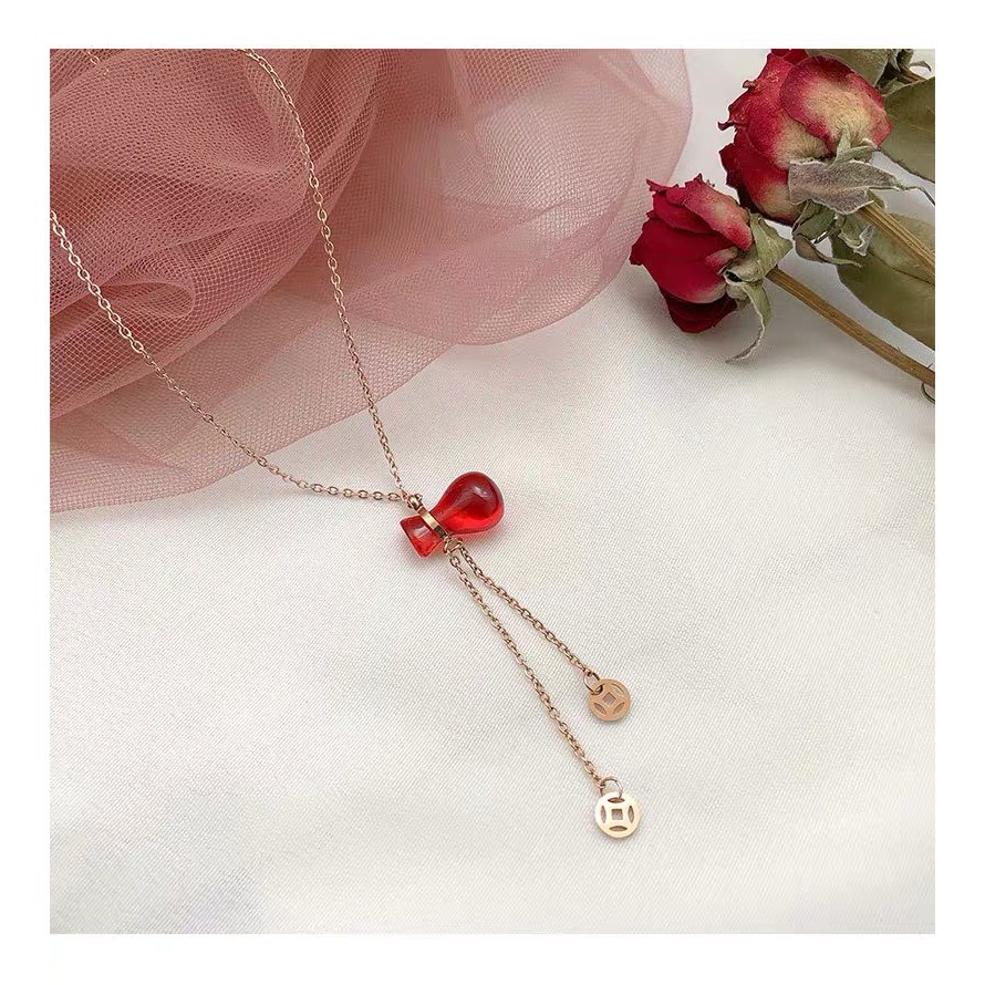 Kalung Rantai Klavikula Pendek Desain Botol Anggur Merah Labu Bahan Titanium Steel Lapis Rose Gold 18K