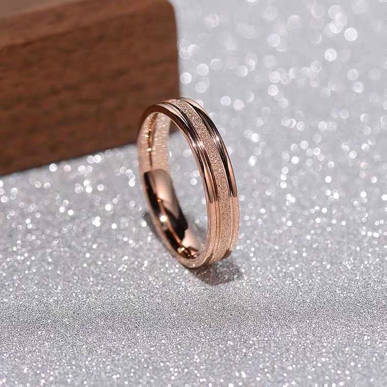 Cincin Jari Telunjuk Bahan Titanium Steel Lapis Rose Gold / Silver 18K Model Buram