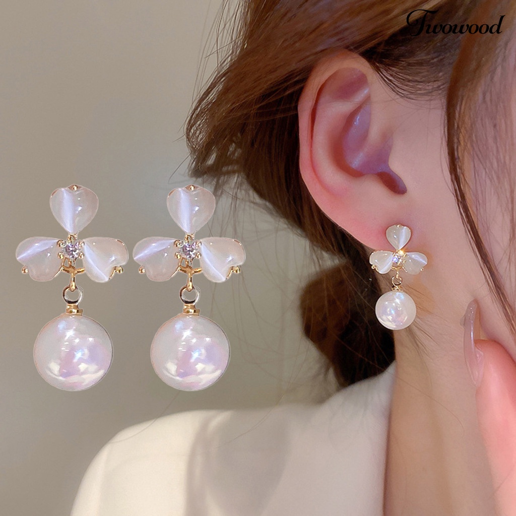 Twowood 1pasang Anting Stud Dainty Elegan Temperamen Gaya Perancis Mutiara Imitasi Opal Bunga Wanita Drop Earrings Perhiasan Aksesoris