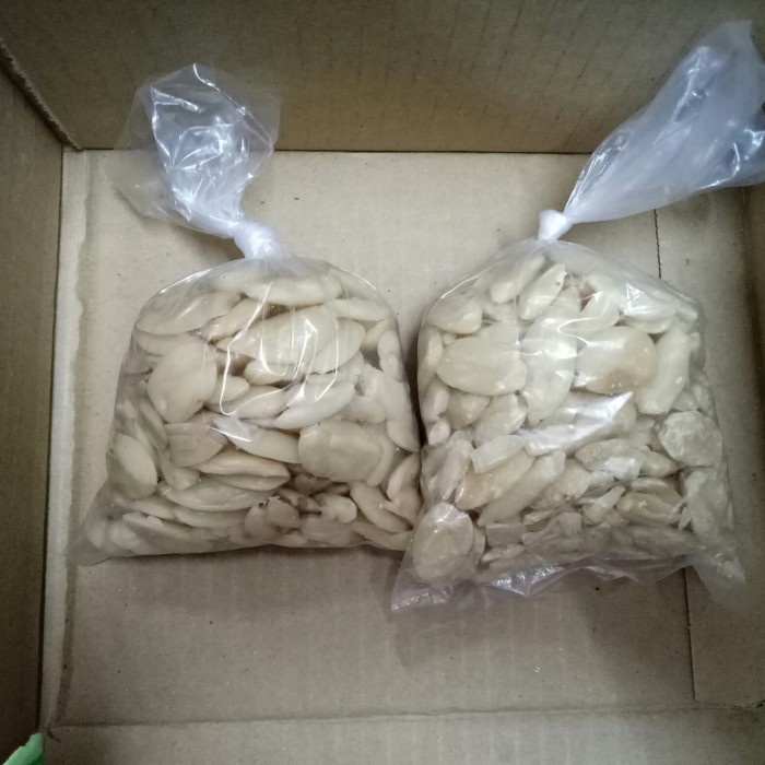 

kacang kenari 100gr