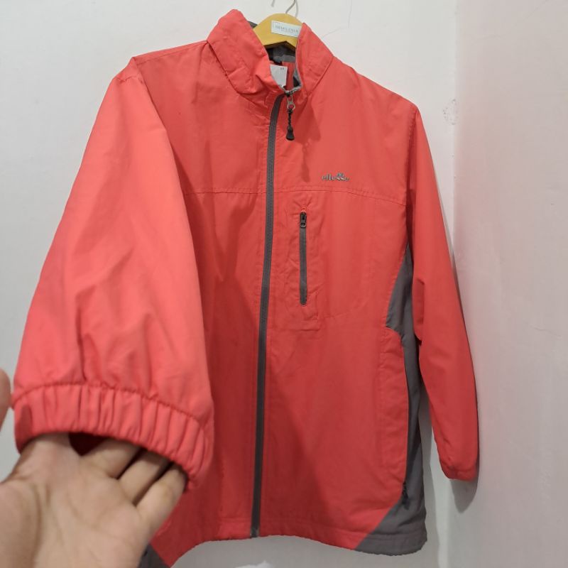 Jaket Sport Olahraga Outdoor, Jaket Running Lari Pria Wanita - Ellesse Size L