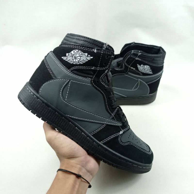 SEPATU PRIA NIKE AIR JORDAN 1 HIGH TRAVIS SCOTT BLACK PHANTOOM