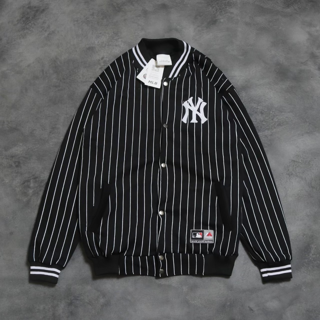 JACKET VARSITY MLB NEW YORK STRIP HITAM