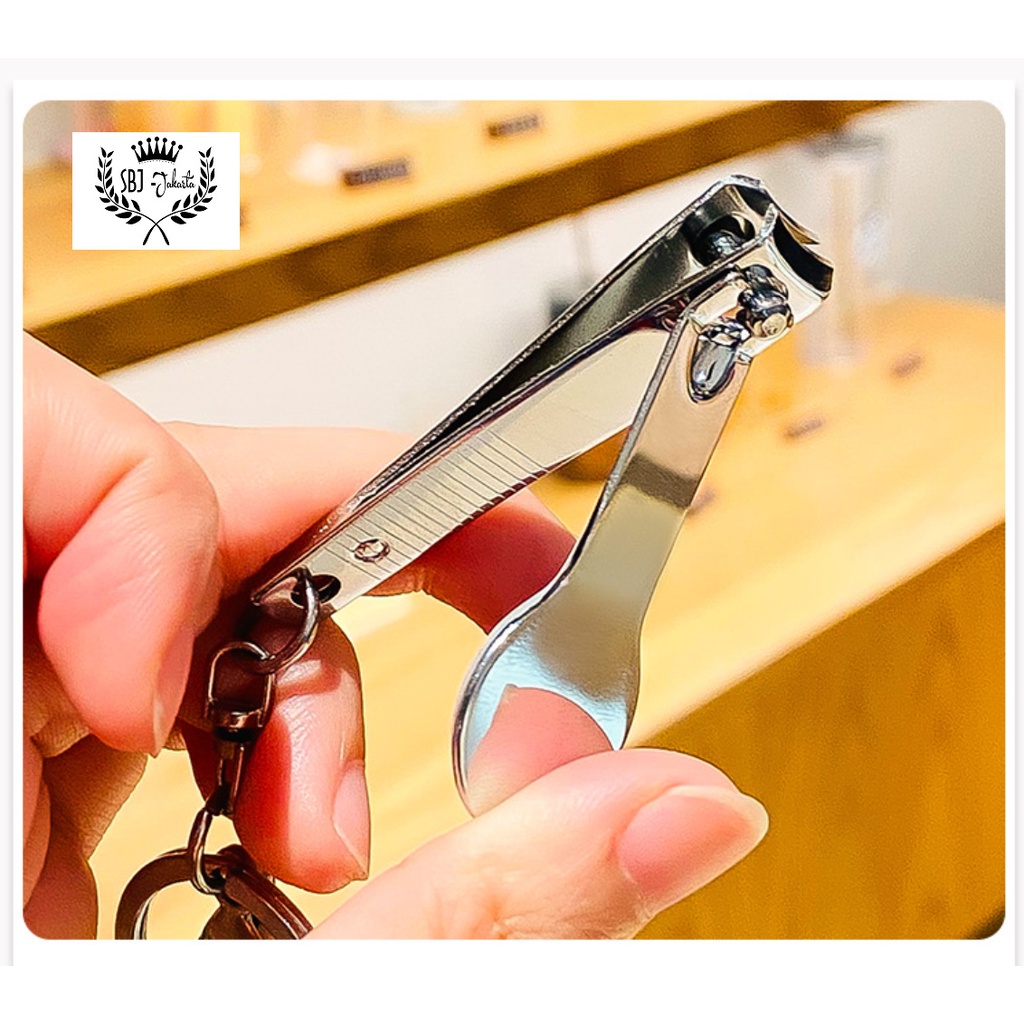 Gantungan kunci / Keychain dengan Gunting Kuku Nail Clipper karikatur