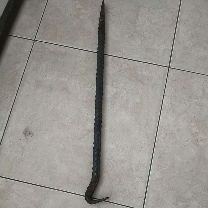 Linggis kubut. linggis kecil linggis tanah. besi ulir tebal