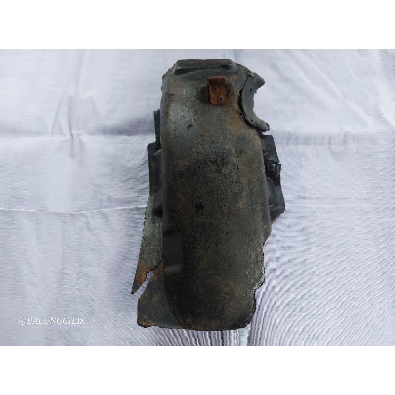 INNER FENDER,SEPAKBOR KOLONG,DALAM YAMAHA DT 100 ORIGINAL