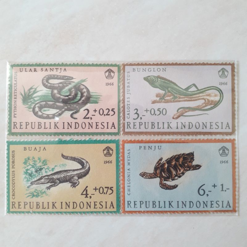 

(A) Perangko Indonesia Reptil Tahun 1966 set lengkap -4pcs