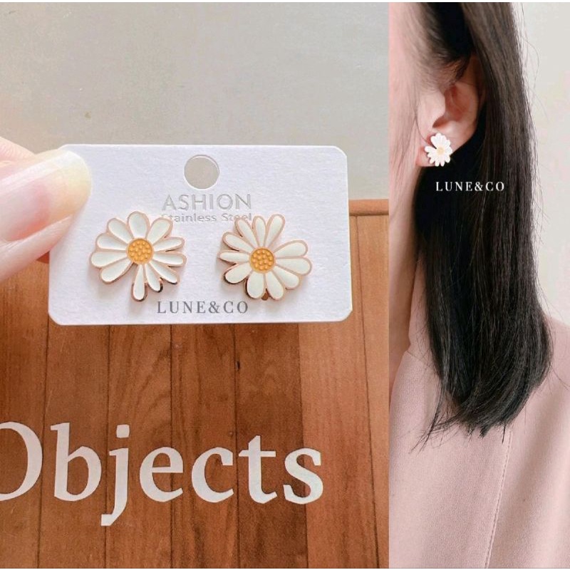 Anting Tusuk Daisy AS54