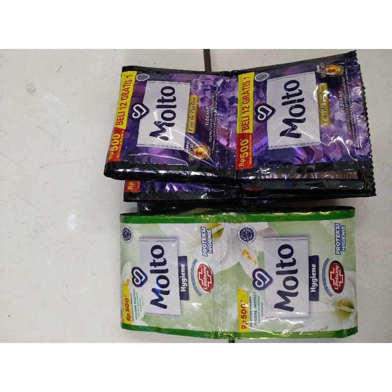 MOLTO PEWANGI PAKAIAN SACHET @500 ISI 12 SACHET