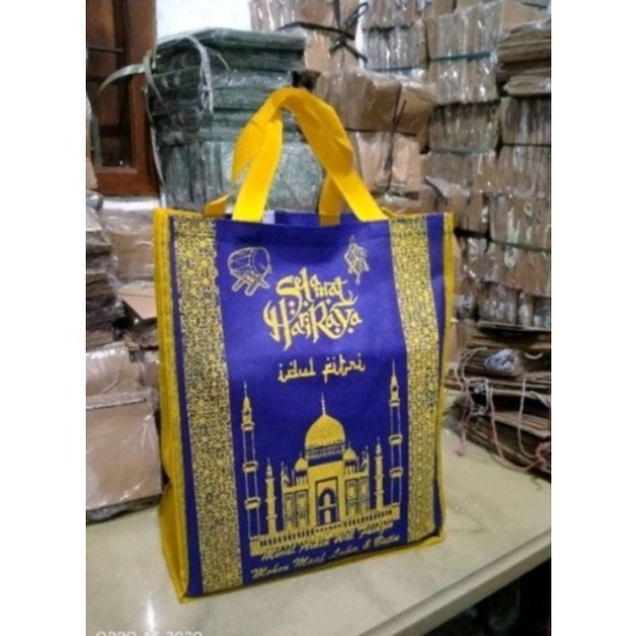 

PROMO HARGA BIJIAN TAS PARCEL LEBARAN HARI RAYA IDUL FITRI JUMBO DAN TEBAL