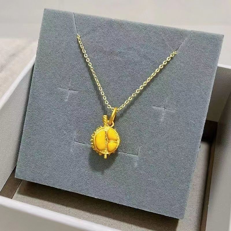 Kalung Dengan Liontin Durian Bentuk Buah