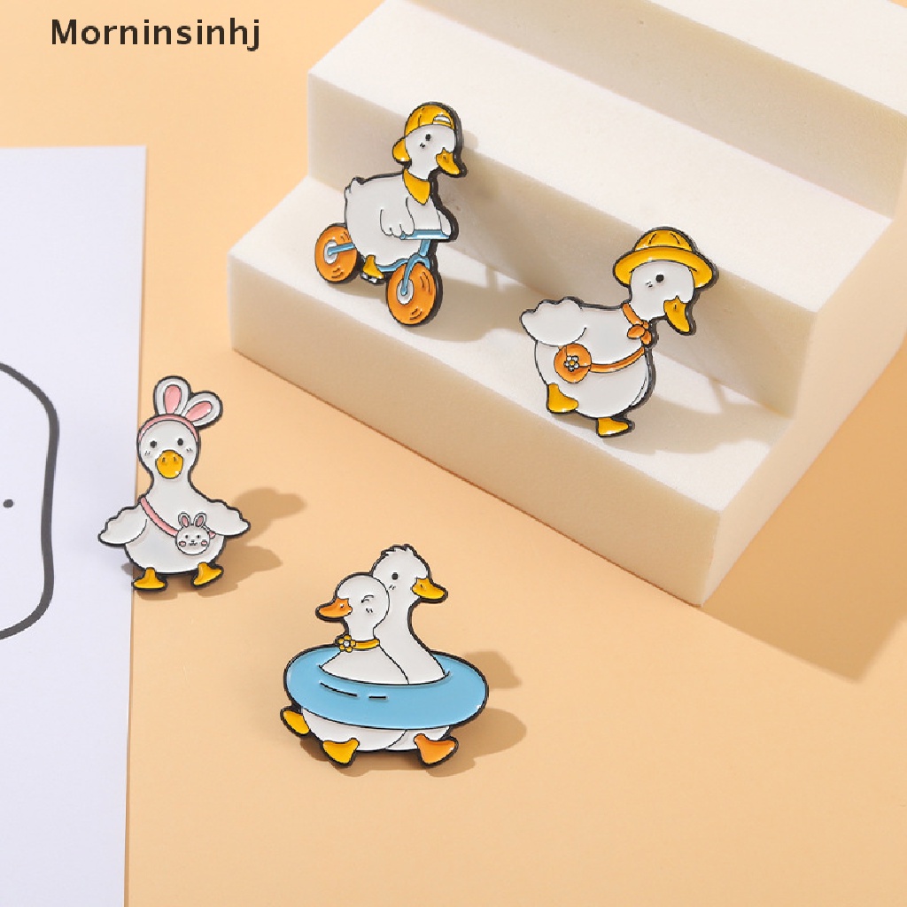 Mornin Lovely Animal Enamel Pin Angsa Bebek Belanja Renang Bersepeda Bros Tas Lapel Pin id