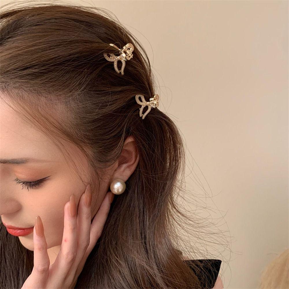 Mxbeauty Wanita Mini Hiu Klip Trendi Fashion Perhiasan Temperamen Mutiara Busur Simpul Hiasan Kepala Alloy Aksesori Rambut Gaya Korea Klip Rambut