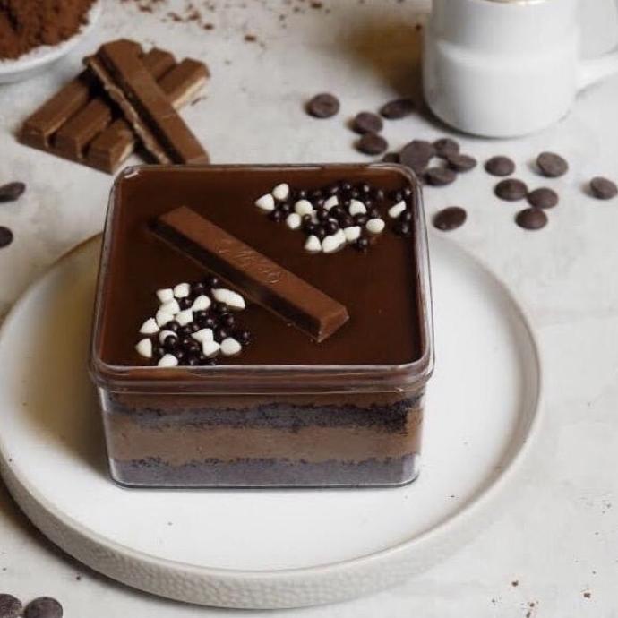 

◙ BITTERSWEET BY NAJLA Belgium dessert box ♩