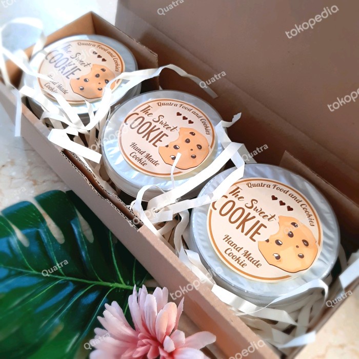 

(COD) Paket Hampers isi 3 jar Cookies / Hampers Idul Fitri / Hampers Natal - Hampers Biasa