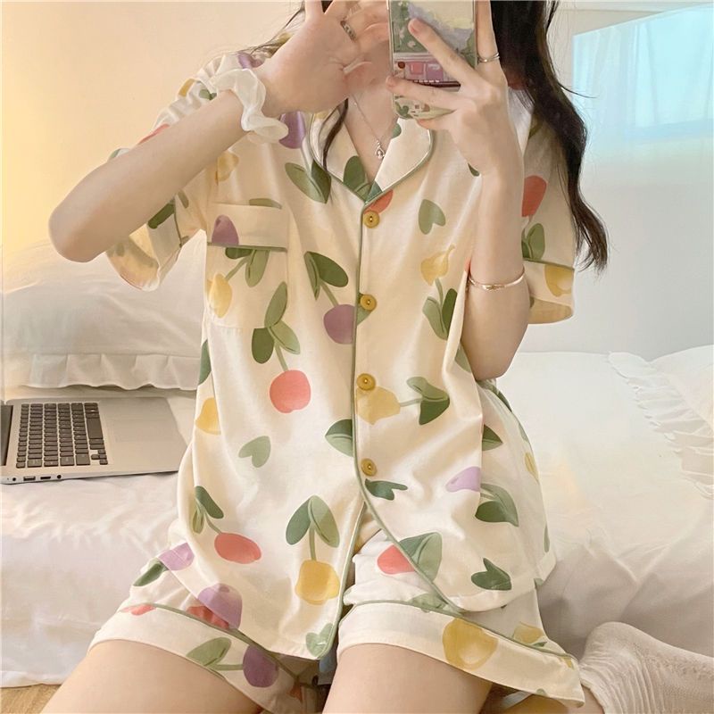 Versi Korea dari piyama lengan pendek wanita di dalam kardigan musim panas longgar baru di luar set