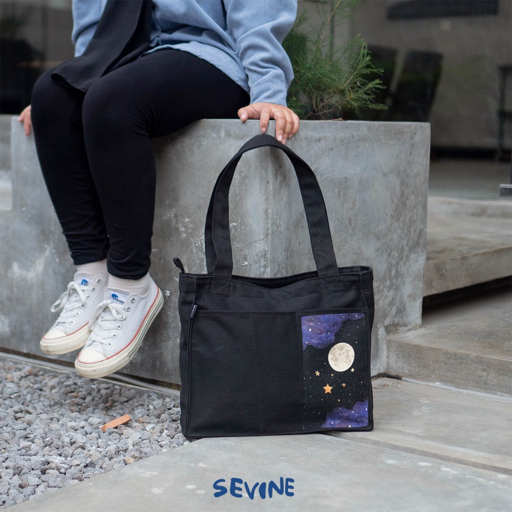 Sevine Totebag Kanvas Rebecca Tas Wanita Tote Bag Kuliah Sekolah Sekat Laptop Hitam Elegan Aesthetic - BA