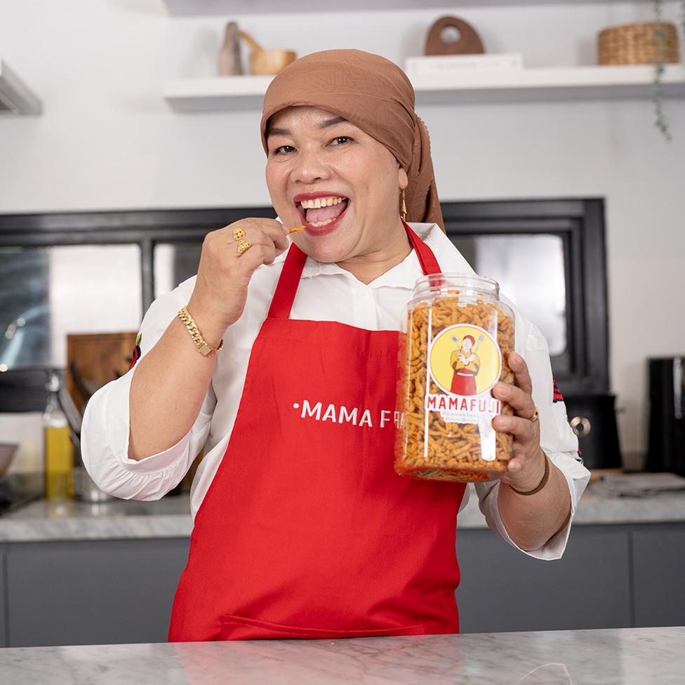 

✨ Kue Bawang Spicy Mama Fuji 