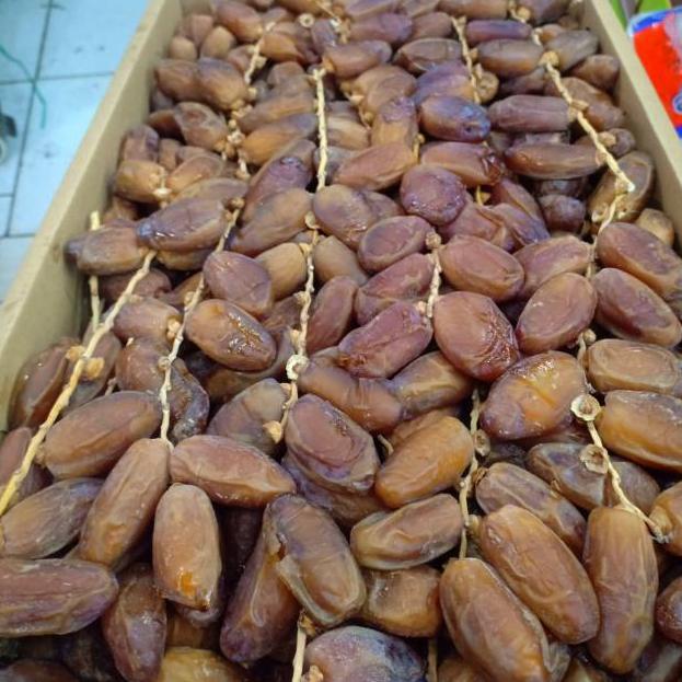 

2.2 COD KURMA TUNISIA TANGKAI 1KG KEMASAN PLASTIK TEBAL .,.,.,.,