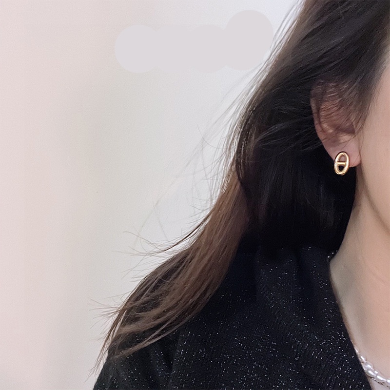 Anting Tusuk Model Hidung Babi simple Untuk Wanita