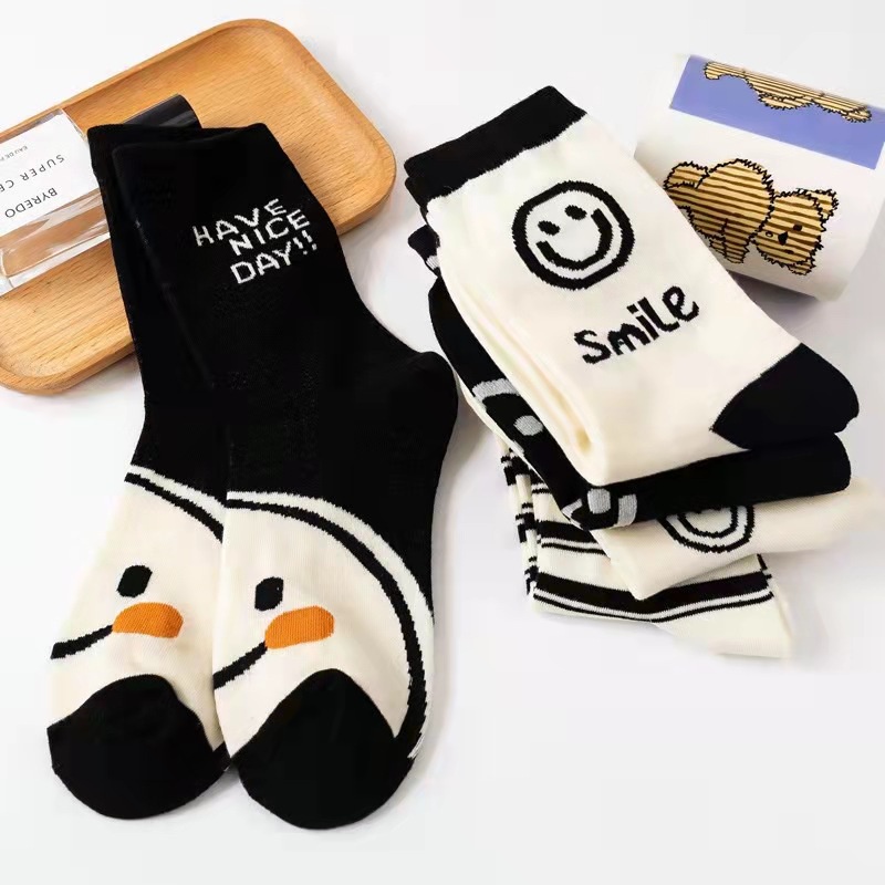 ⭐️𝐈𝐇𝐒 𝟗𝟕𝟐 𝐋𝐚𝐦𝐩𝐮𝐧𝐠⭐️Kaos Kaki Pria Wanita Kaos Kaki Panjang Smile Kantor Olahraga Fashion Korea Import