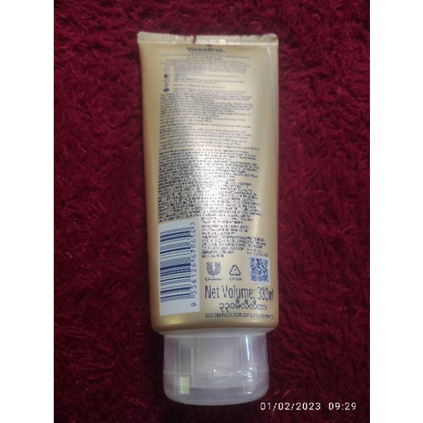 Vaseline Gluta Hya Flawless Bright 330ml