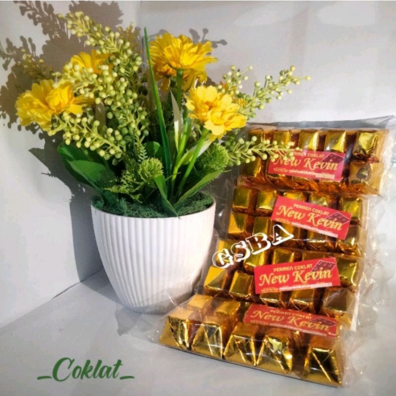 

PERMEN COKLAT NEW KEVIN 1 PACK ISI 10 PCS