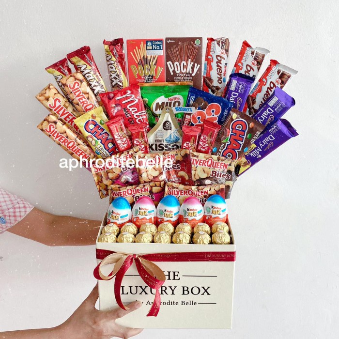 

Parcel Coklat Hadiah Lebaran Premium / Hadiah Ulang Tahun / Kado