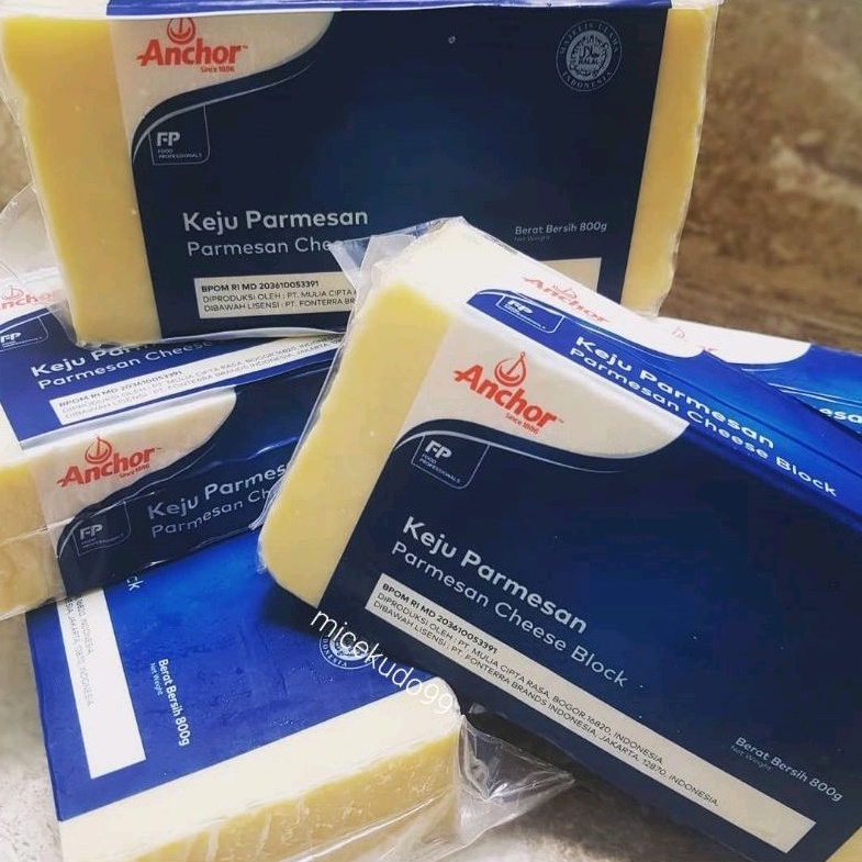 

ANCHOR KEJU PARMESAN 800GR CHEESE BLOCK PERMESAN BLOK