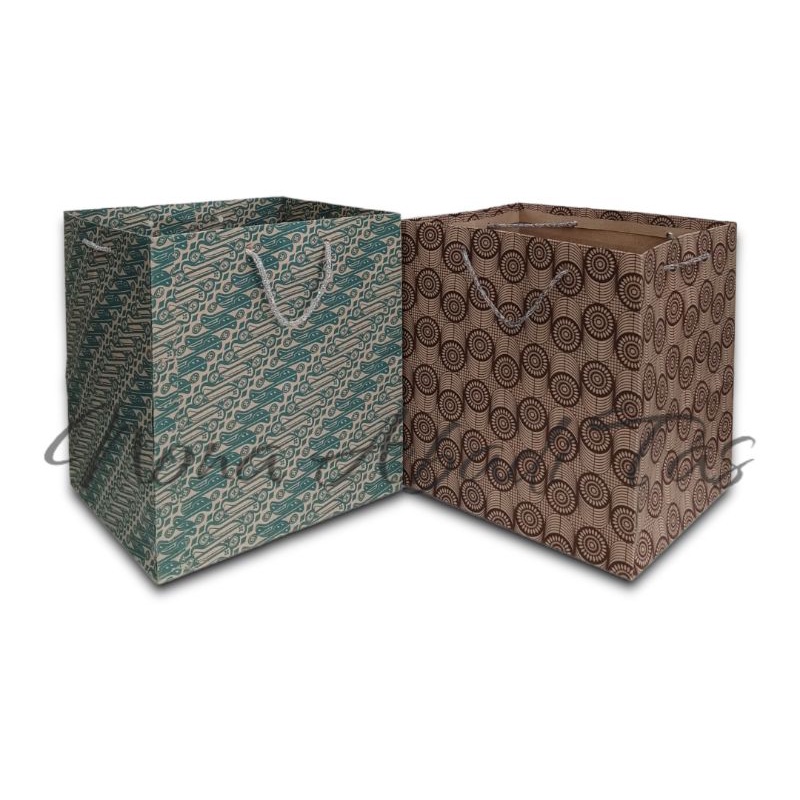 

Paperbag Motif Batik / Tas Souvenir / Tas Oleh-oleh / Tas Hampers (Min.12pcs)