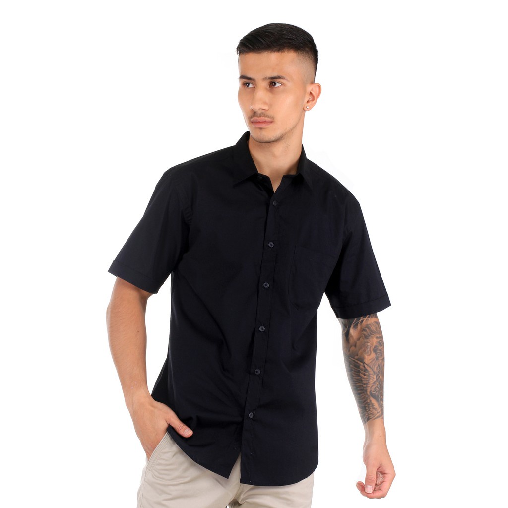 Kemeja Pria Basic Polos Lengan Pendek Katun Poplin Warna Hitam putih navy army pink marun Kemeja Kerja