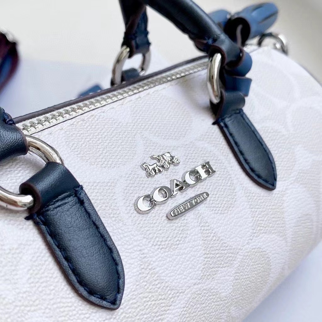 CB876 CB874  Coc Lacey Crossbody In Signature Canvas Tas Selempang Wanita