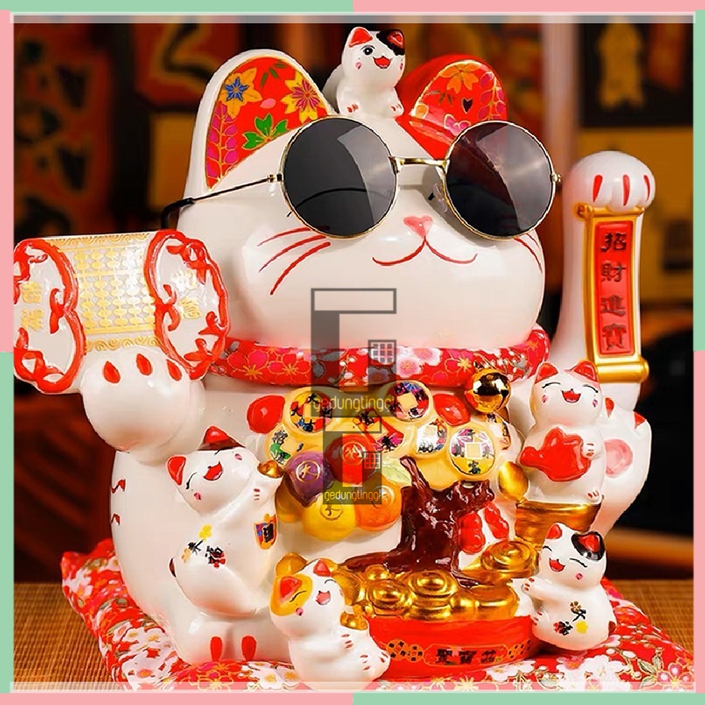 Patung Pajangan Boneka Hadiah Kado Hiasan Kucing Hoki Maneki Neko Maneko Neki Lucky Cat Fengshui Rejeki Rezeki Keberuntungan Porselen Ceramic Keramik Cina China Jepang Porselin Baterai Batrai Batre Listrik Meja Toko Kantor Cafe Kafe Murah Ukuran Besar Big