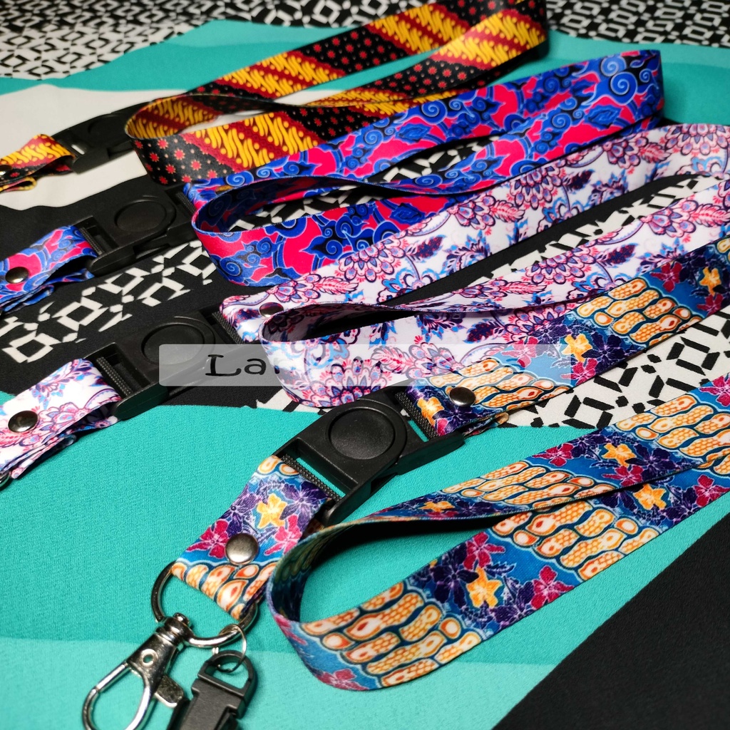 

TALI LANYARD GANTUNGAN HP ID CARD BATIK