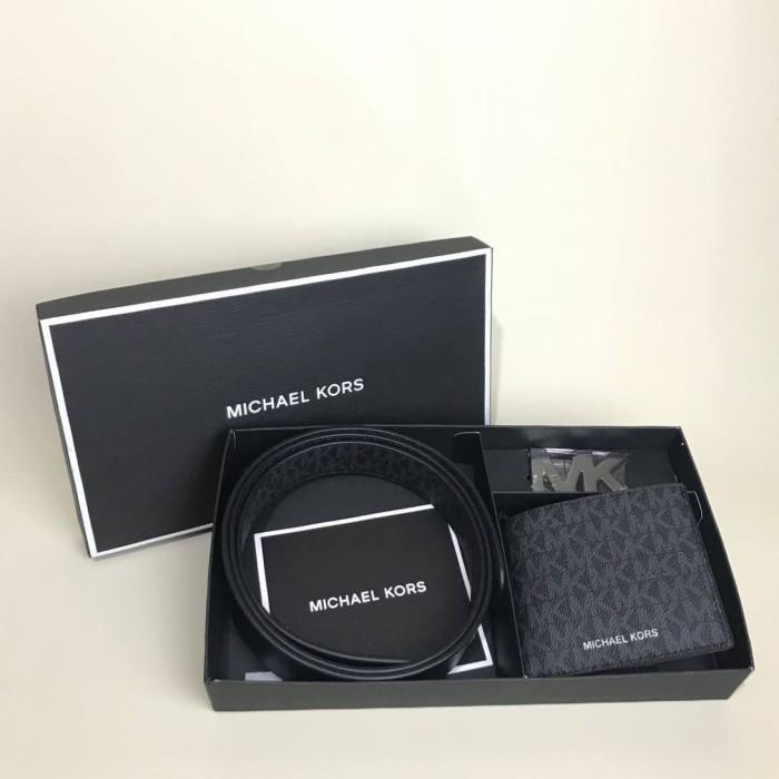 Michael Kors Gifting Riversible Belt + Wallet Signature Black