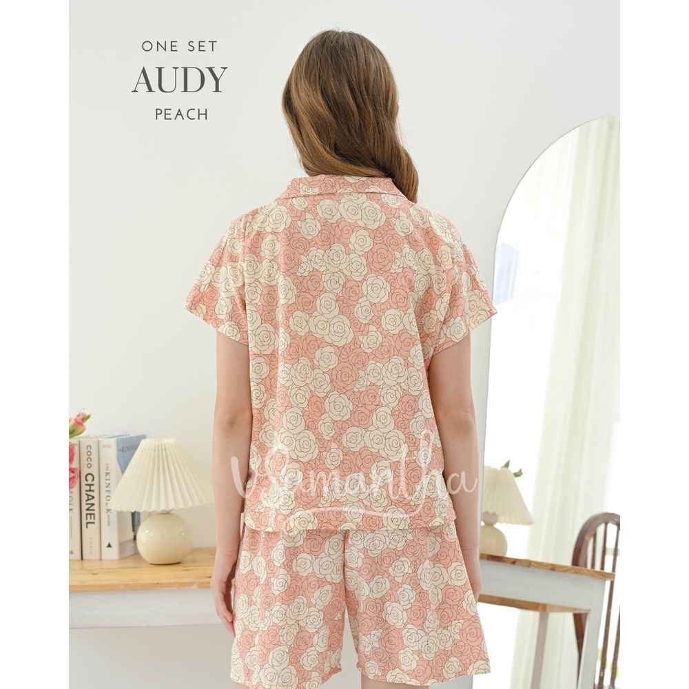 One Set Piyama / Pajamas Crop Motif Audy Peach