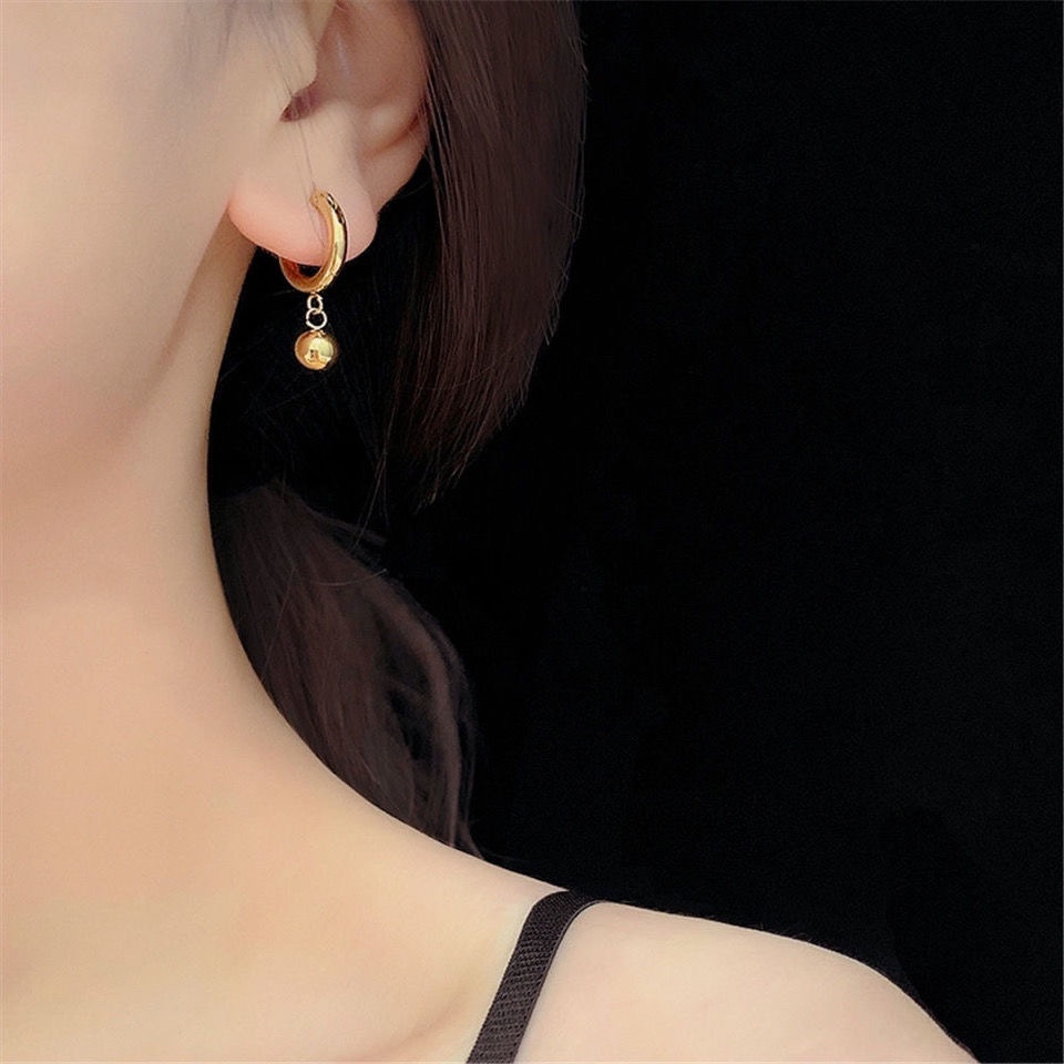 Anting Manik-Manik Bulat Kecil Warna Emas Bahan Stainless Steel Anti Alergi