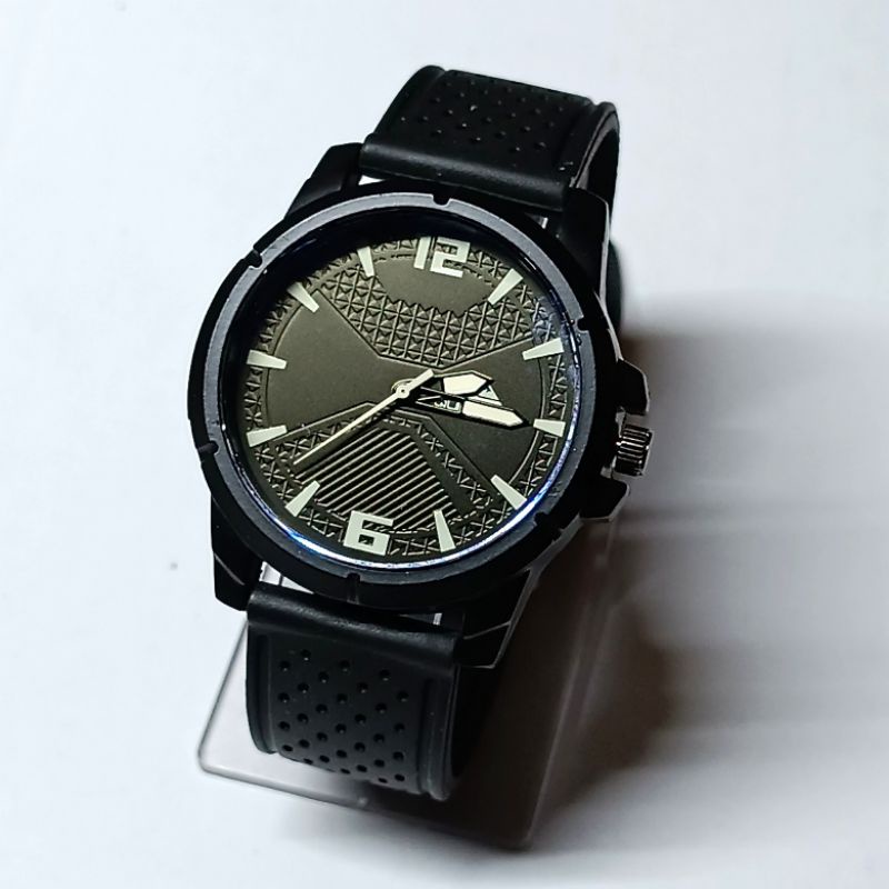 JAM TANGAN ANALOG PRIA STRAP RUBBER QS