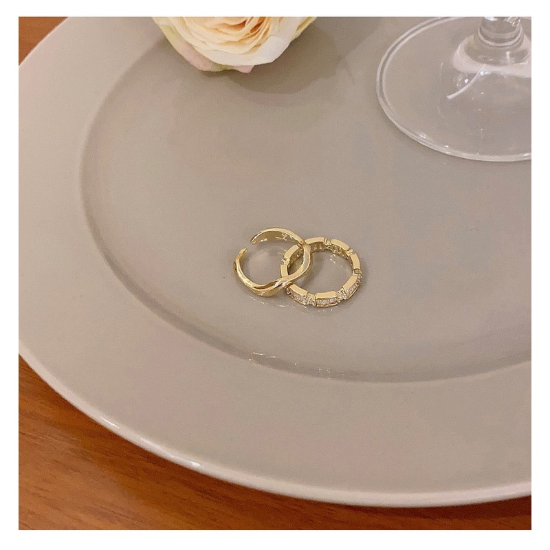 Goldkingdom Fashion Perhiasan Aksesoris Ready Stock Korea Selatan Cincin Baru Perempuan Dua Potong Set Cahaya Mewah Niche Internet Merah Gaya Yang Sama Terbuka Jari Telunjuk Cincin Ring