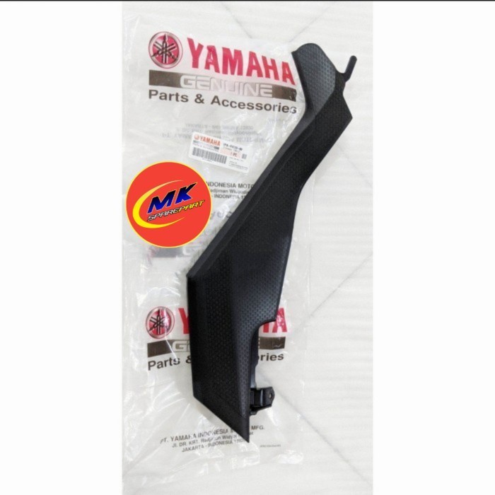 Cover Body bawah / samping tangki yamaha Vixion New NVL NVA Kanan