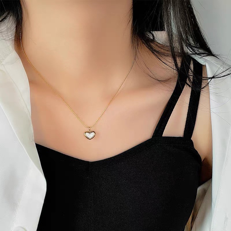 Kalung Rantai Klavikula Bentuk Daun Clover | Kalung Klasik | Aksesoris Bahan Titanium Steel 18k Warna Rose Gold | Perhiasan Bahan Stainless Steel Tahan Air Non Alergi Untuk Hadiah Ulang Tahun