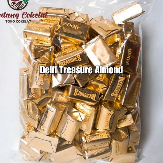 

12.12 Brands Festival Coklat Delfi Treasures Almond Cookies 1KG (96PCS) 