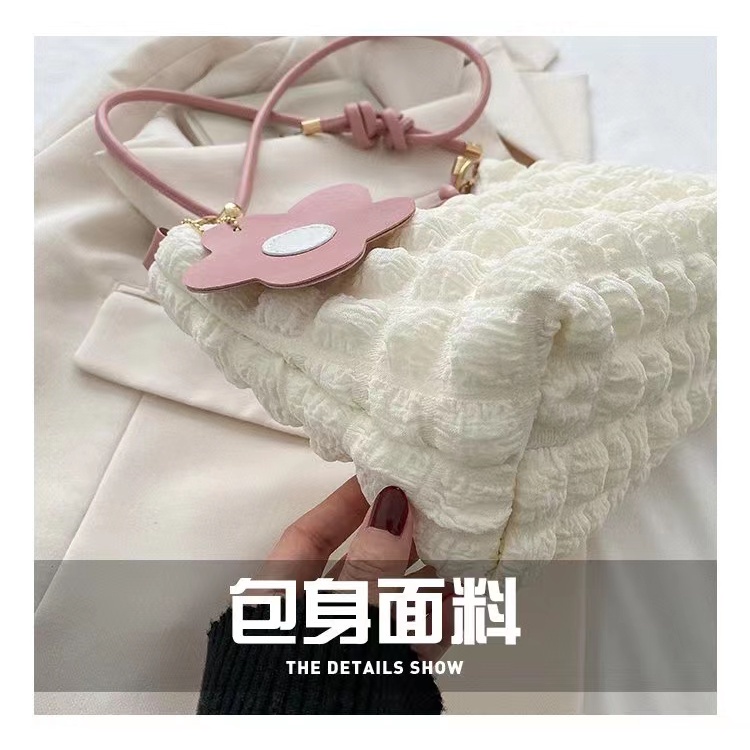snsd-8960 tas selempang wanita import fashion tas slingbag 385 wanita cantik &amp; terlaris tas gantungan bunga terkiniian crsi