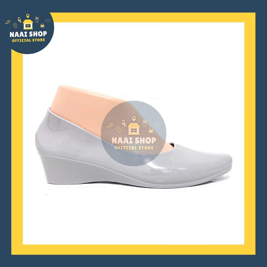 Sepatu Wedges Wanita Polos Kilau Size 36-40 Heels Sedang -+ 4 CM Jelly Shoes Soft Color Glosy Slip On Kerja Kuliah Sekolah Terbaru Selop Bahan Karet Kasual Korea Style Kekinian Slop Formal Cewek Import Premium Murah Pantofel Terlaris Jinjit Mokaya 805 Naa