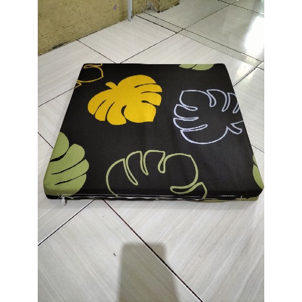 alas duduk anak dilantai ukuran 60x60x5cm