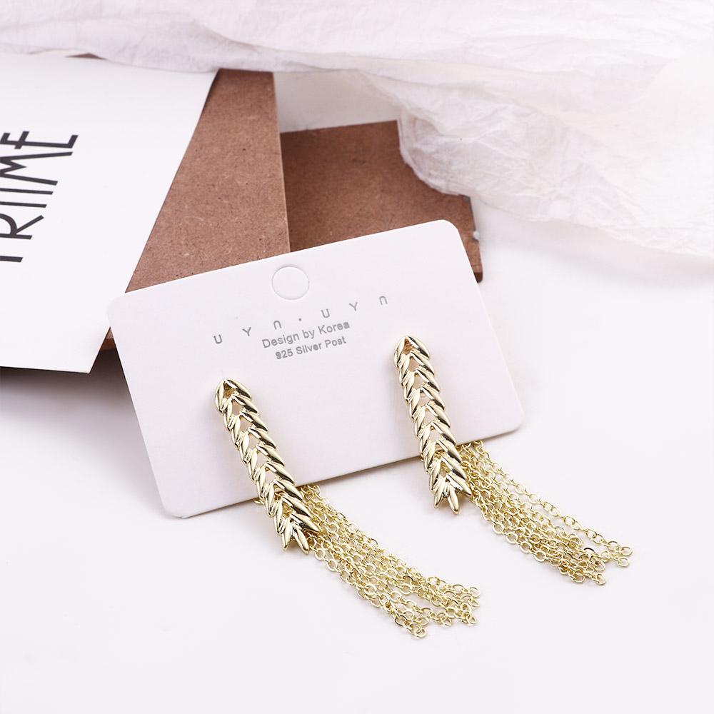 Mxbeauty Anting Wanita Trendi Pesona Manis Pinggiran Gandum Fashion Perhiasan Rumbai Niche Desain Alloy Temperamen Gaya Korea Menjuntai Earrings