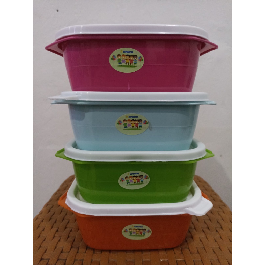 Kotak Makan plastik/lunch box (Petak)
