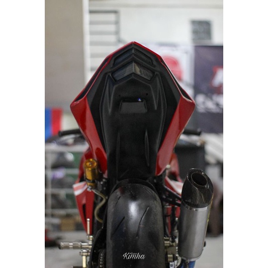 PAKET MODIF BODY BELAKANG CBR150R DAN SINGLE SET MODEL 250RR