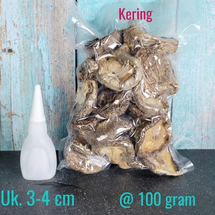 

(♥C6369] Jamur Shitake kering 100 gr / siangku / hioko kering 3-4 cm