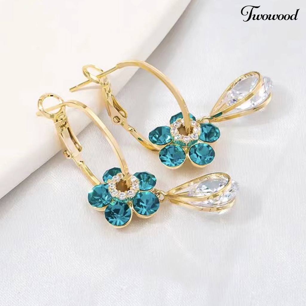 Twowood 1pasang Ladies Earrings Cahaya Mewah Elegan Temperamen Indah Halus Pakaian Sehari-Hari Alloy Faux Kristal Bunga Wanita Earrings Aksesoris Pesta